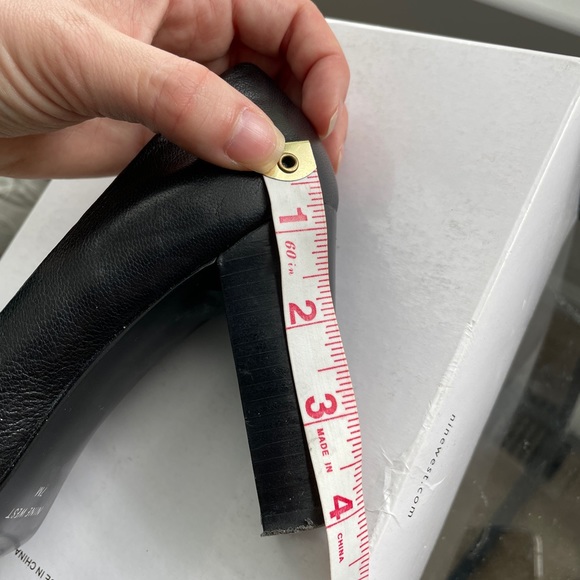 Nine West “Vexo” pumps, black leather size 7 - Picture 3 of 5
